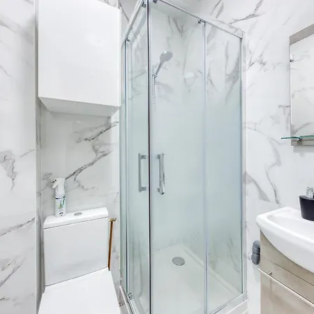 Appartement Sejour A Deux Pas De Paris & *